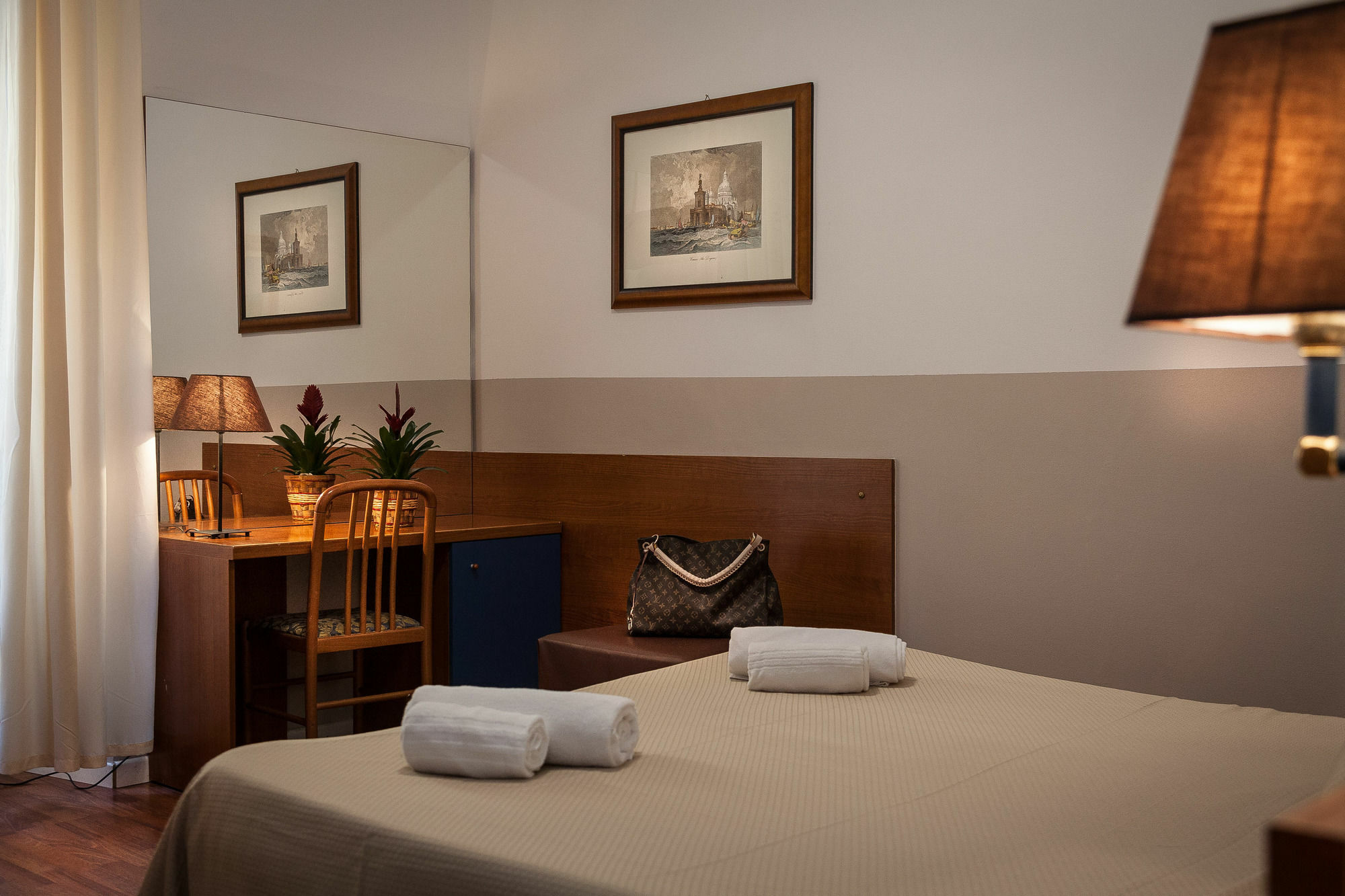 Ora Guest House โรม ภายนอก รูปภาพ